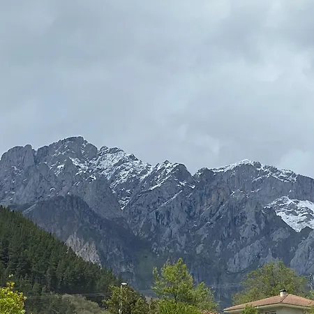 Picos De Europa And Inn Turieno