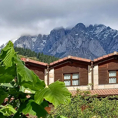 Picos De Europa And Estalagem Turieno