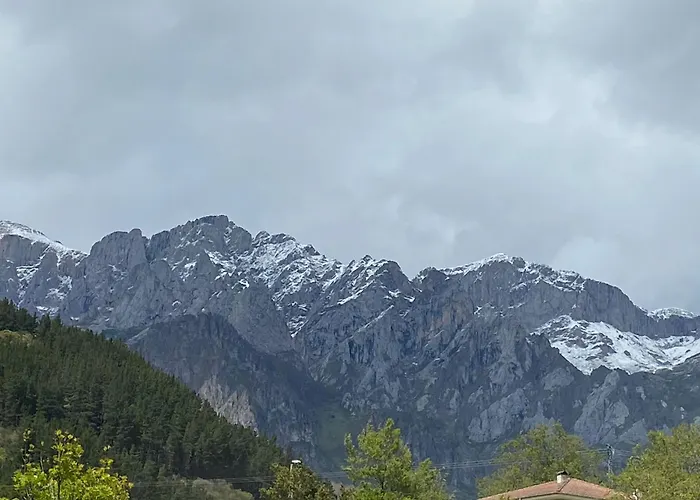 Picos De Europa And Inn Turieno